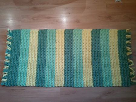 Háčkovaný koberec